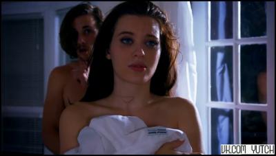 Le demi-frère baise sa demi-soeur Lana Rhoades à la maison